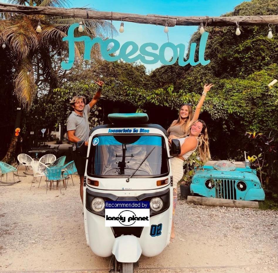 Freesoul Hostel パロミノ エクステリア 写真